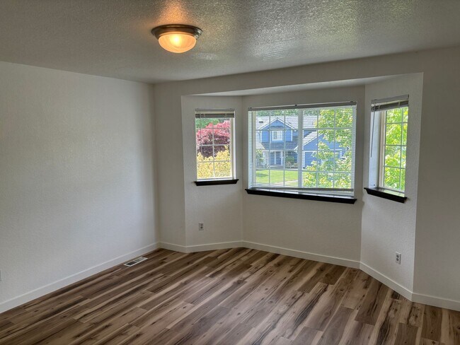 Building Photo - Beautiful 3 Bedroom Lacey House for Rent!