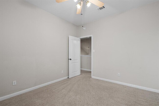Building Photo - 404 Arrowhead Trail