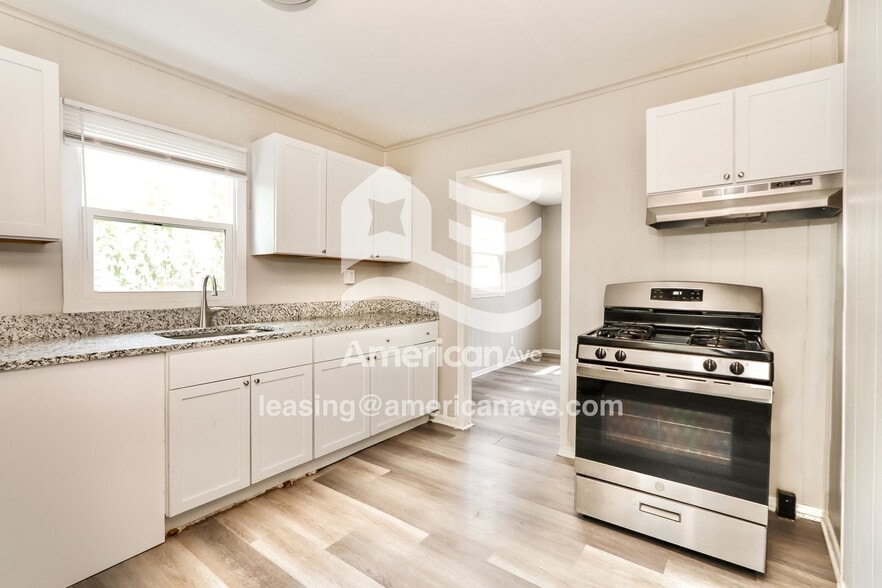 Building Photo - 203 N 37th St