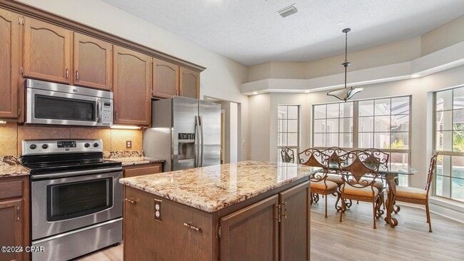 Building Photo - 104 Colony Harbour Rd