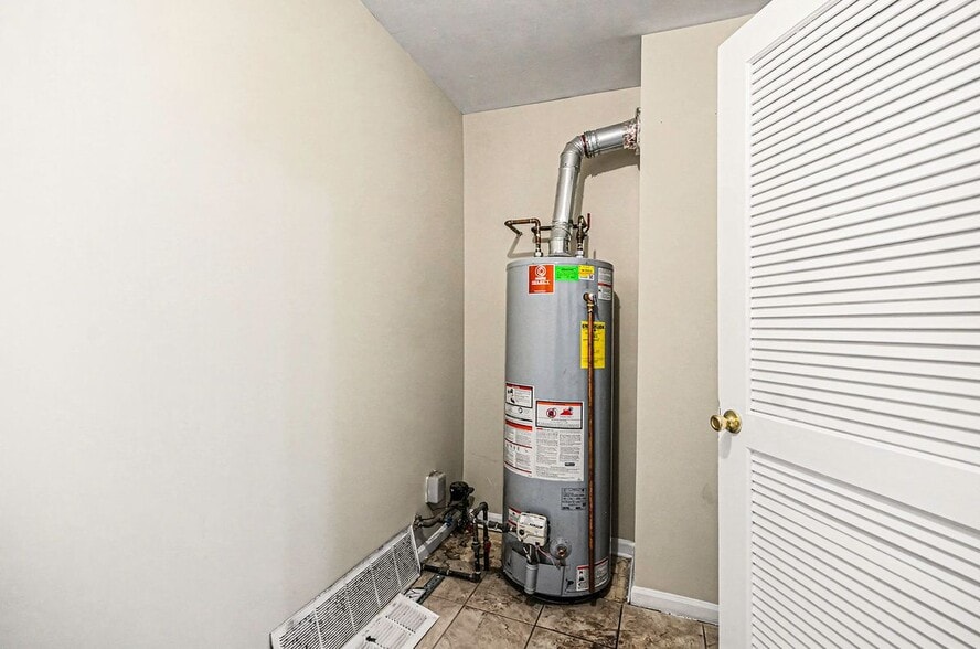 Building Photo - 30657 Hidden Pines Ln