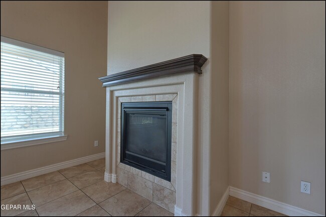 Building Photo - 11420 Victor Flores Pl