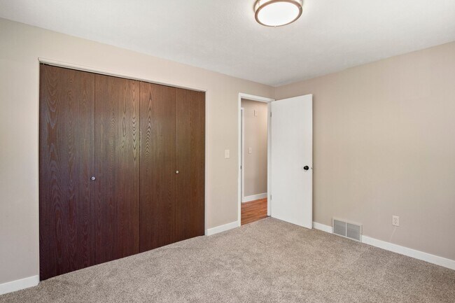 Building Photo - 4 Bed 3 Bath Home in Cul-de-sac with Massive 18X40 insulated shop