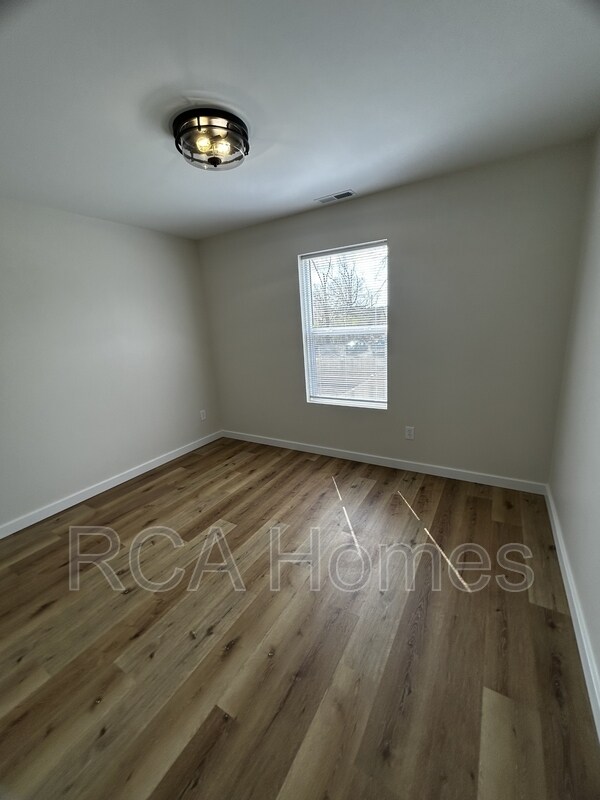 Building Photo - 3449 E 26th St