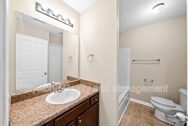Building Photo - 816 Oak Arbor Ct