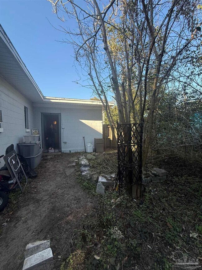 Building Photo - 502 New York Dr