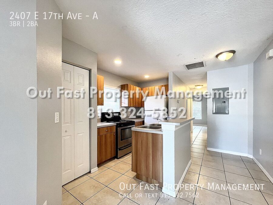 Building Photo - 2407 E 17th Ave