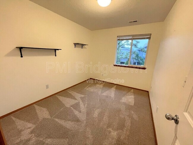 Building Photo - 4325 SE 79th Ave