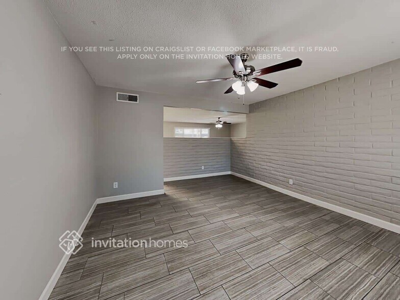 Building Photo - 1524 E Alameda Dr