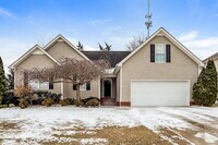 Building Photo - 3155 Hardwood Dr