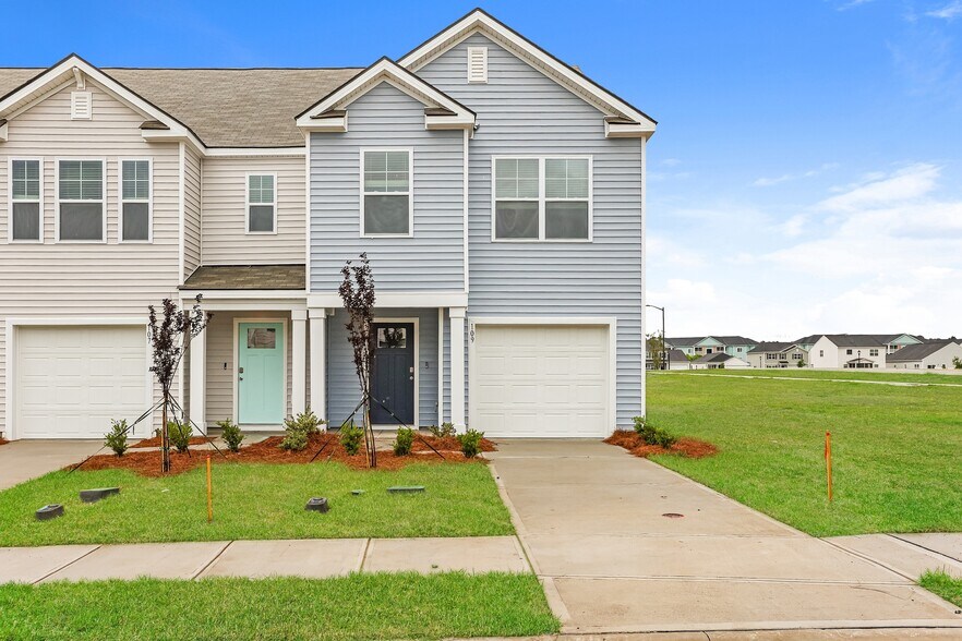 Building Photo - 109 Striker Rd