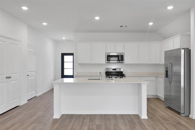 Building Photo - 3609 Oakvale Dr