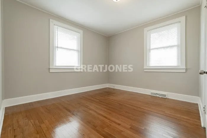 Building Photo - 2313 Westview Dr