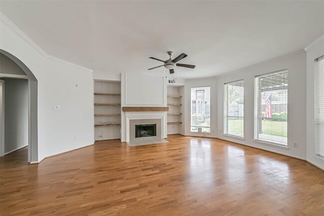 Building Photo - 9910 Brook Meadow Ln