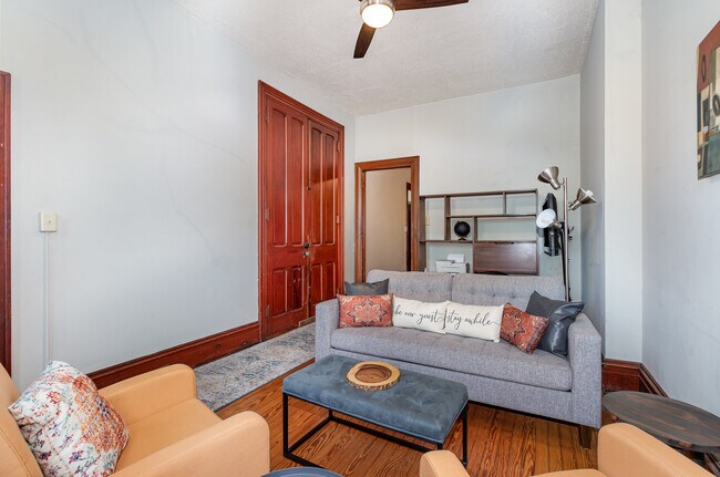 Building Photo - 1005 N 2nd St