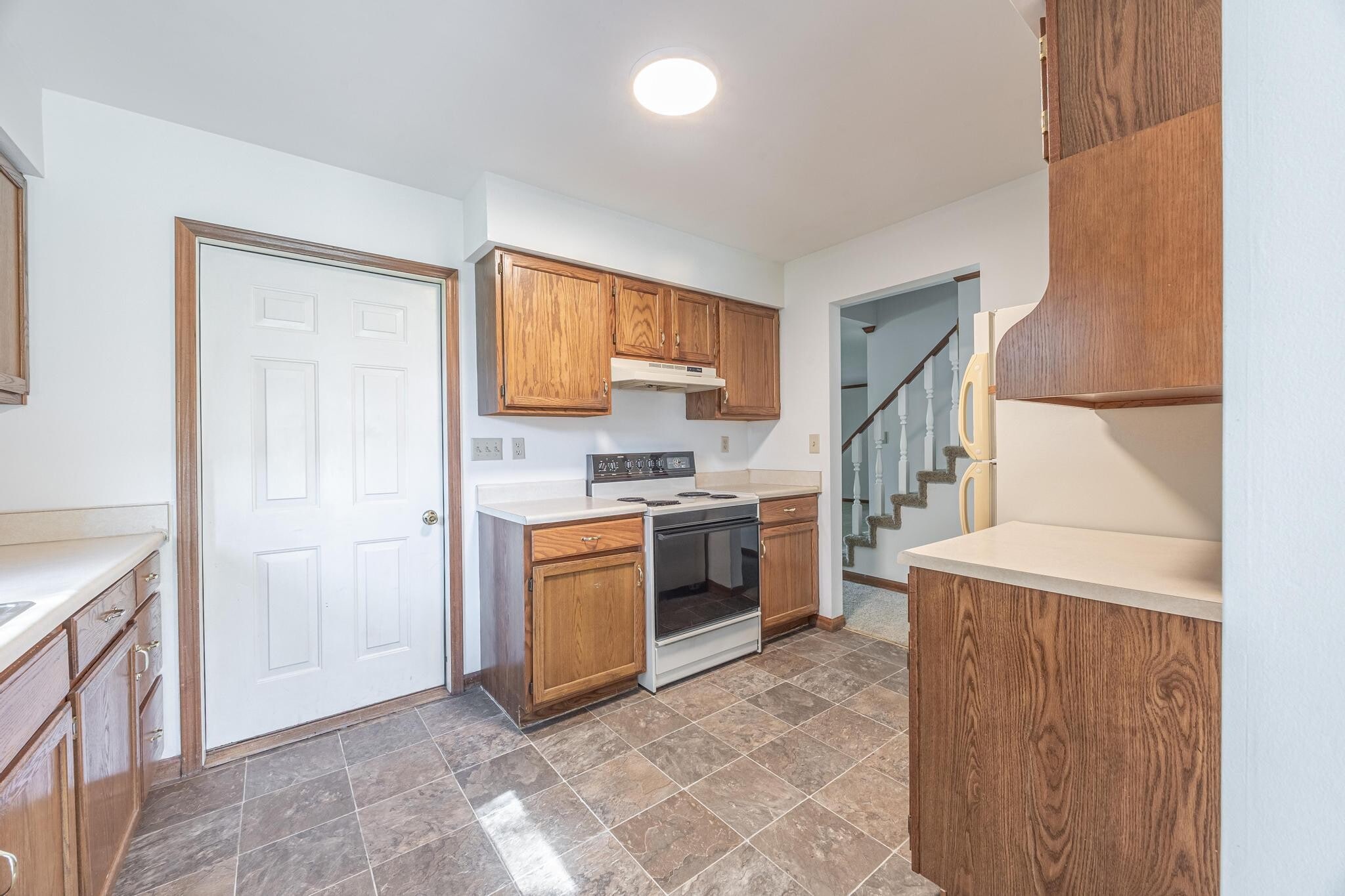 Building Photo - 44 Arlington Ct