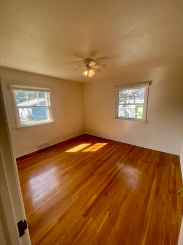 Building Photo - 778 4th Ave W