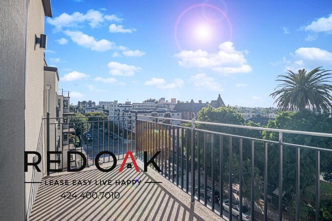 Building Photo - 856 S Gramercy Dr