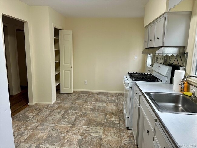 Building Photo - 74 Clifton Pl