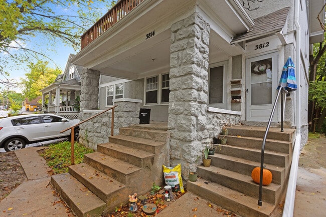 Building Photo - 3812 Wyoming St