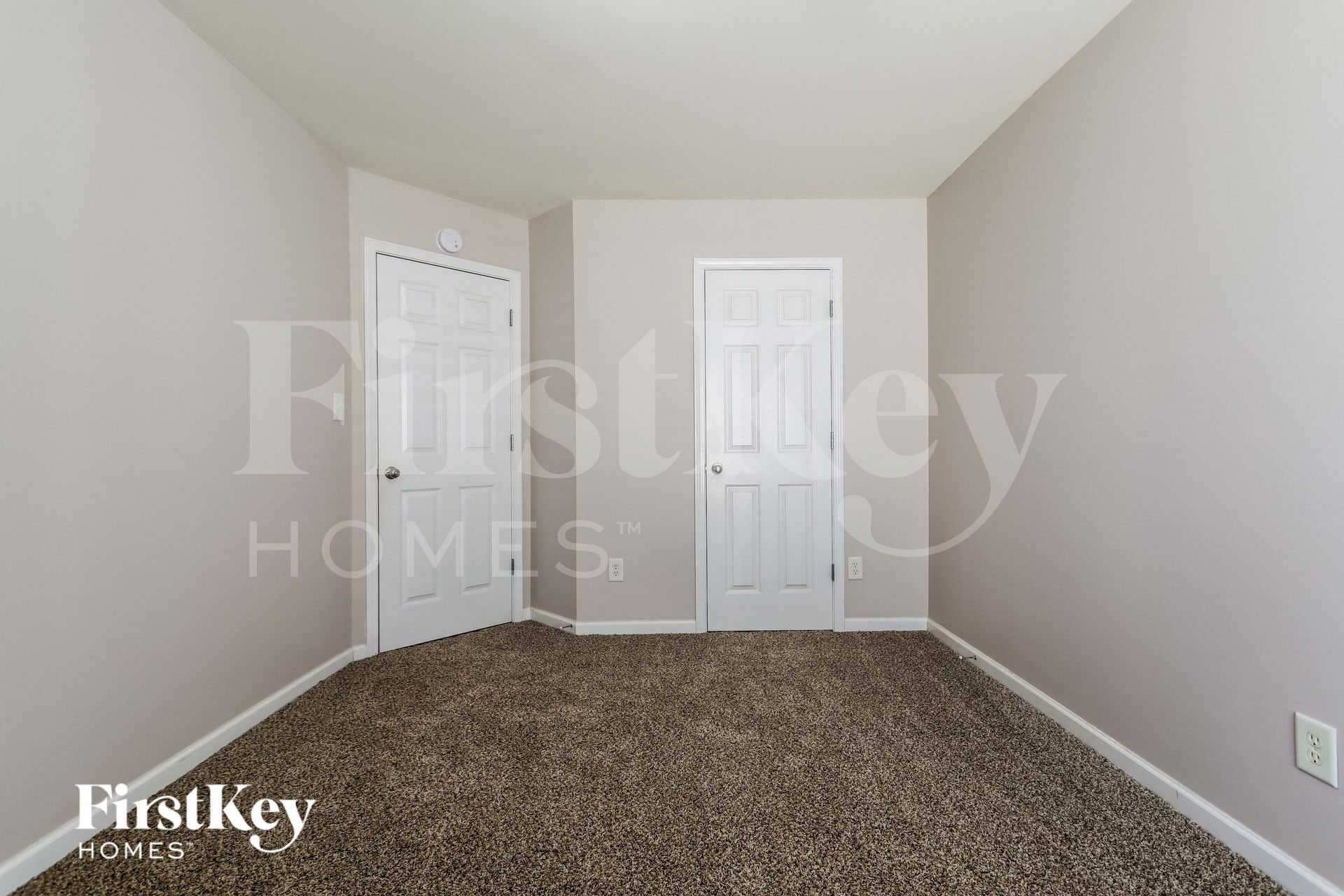 Building Photo - 2439 White Alder Dr NE