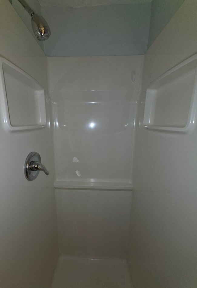 Building Photo - Great 3 Bedroom Townhouse In Aurora!