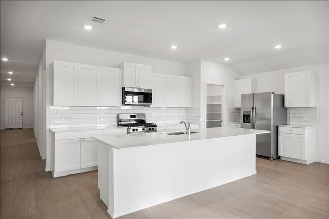 Building Photo - 212 Seven Seas Dr