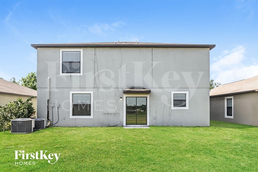 Building Photo - 9631 Sage Creek Dr