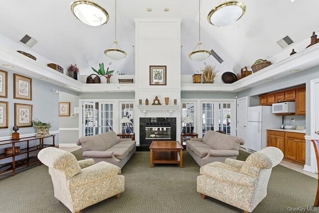 Building Photo - 305 Glenwood Dr