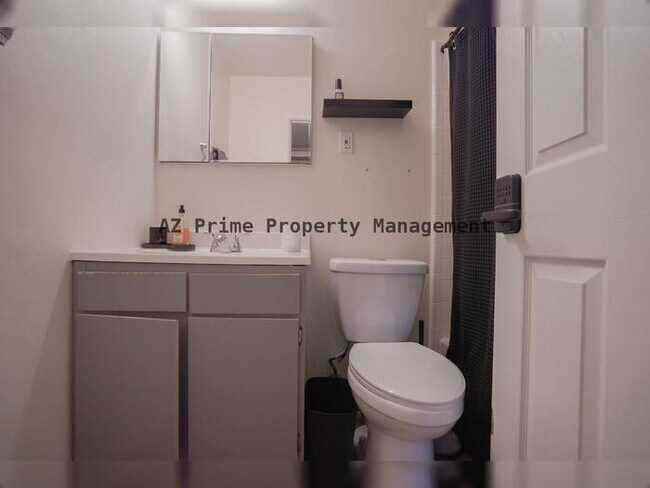 Building Photo - 351 E Encanto Dr