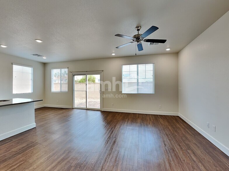 Building Photo - 1713 Viaggio Ave