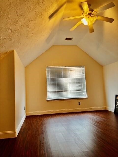 Building Photo - 23915 Floragate Dr