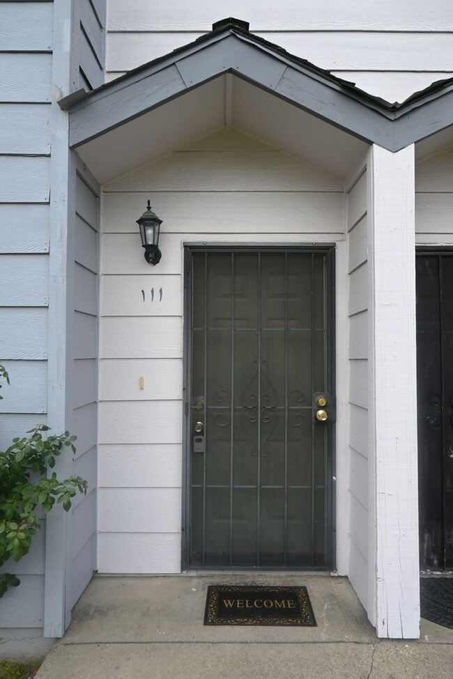 Building Photo - 8272 Center Pkwy