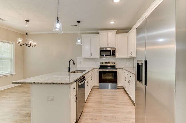 Building Photo - 2041 Limerick Ct