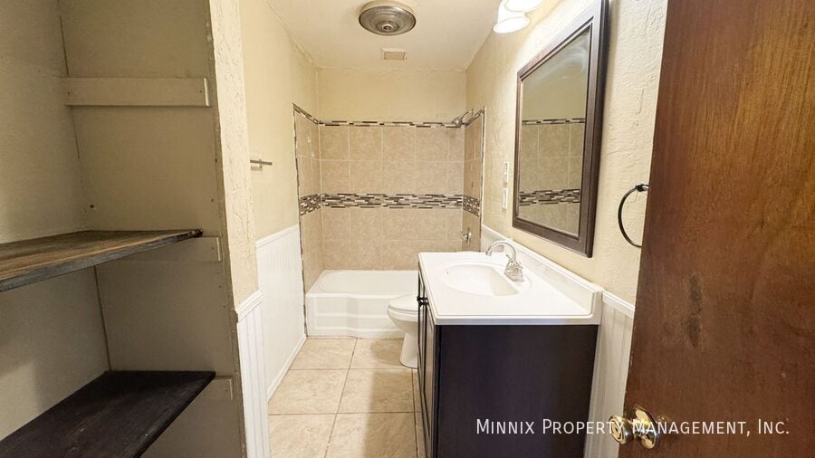 Building Photo - 4411 45th St