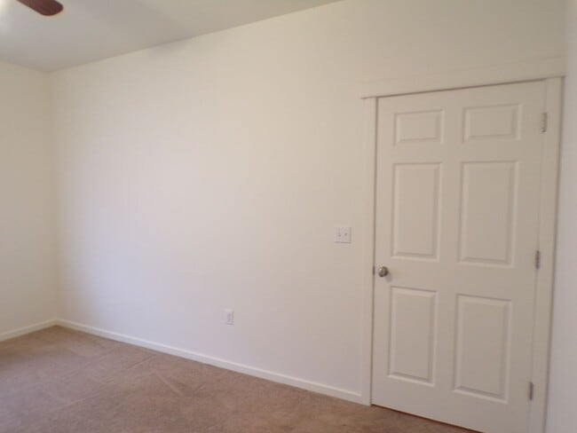 Building Photo - 2207 Jakob Ave