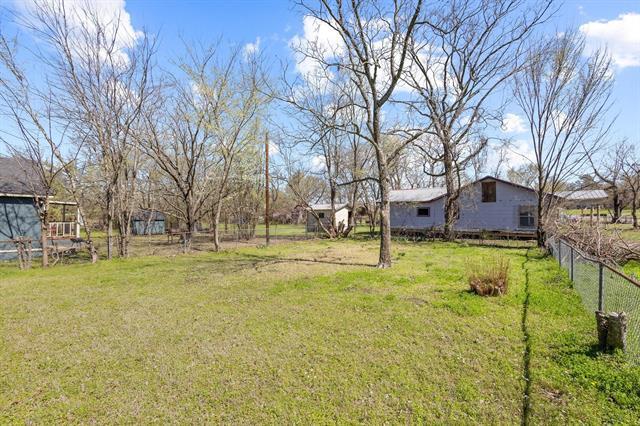 Building Photo - 916 8th St NW