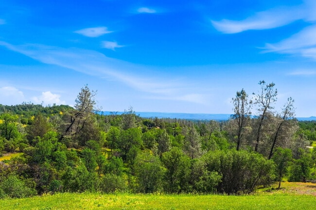 Building Photo - Peaceful Hilltop Retreat with Views | Unfurnished 5BD Executive Home on Private Knoll