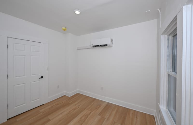 Building Photo - 1384 W 83rd St