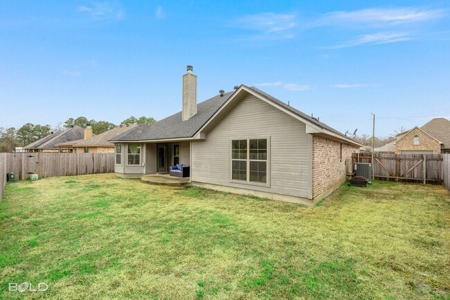 Building Photo - Check Out this 3 bed 2 bath in Benton