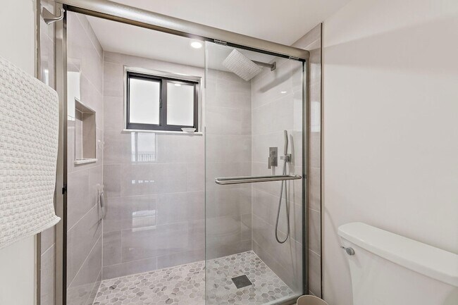 Building Photo - 400 Ocean Trail Way