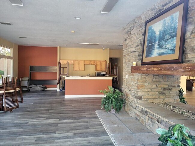 Building Photo - 1810 NW 23rd Blvd