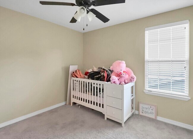 Building Photo - 220 Wainwright Dr