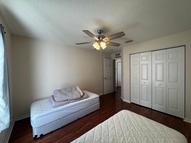 Building Photo - 3/2 in Daytona Beach