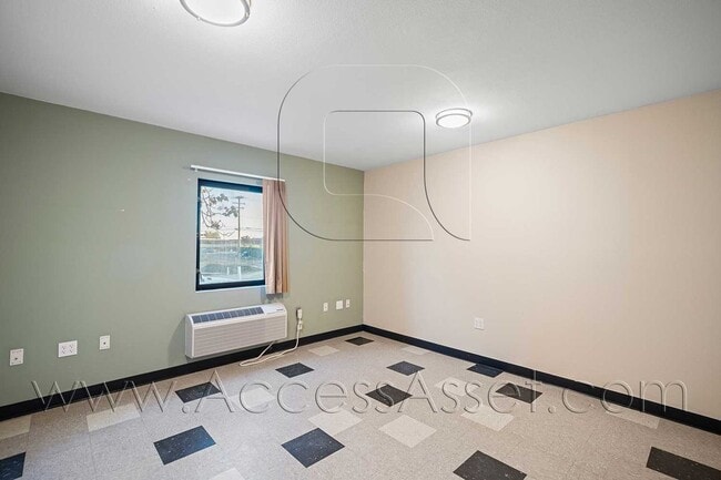 Building Photo - Inviting Cozy Studio With 1 Bath In Mounta...