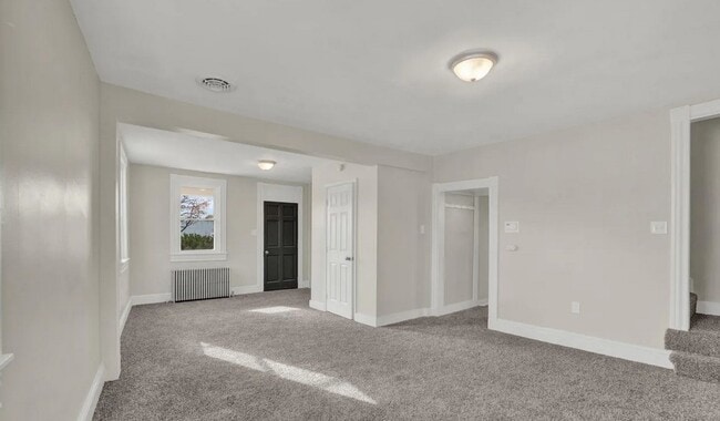 Building Photo - House For Rent