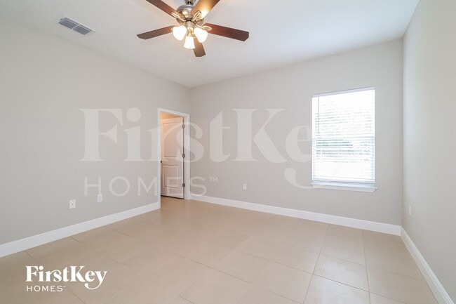 Building Photo - 720 Martin Ln