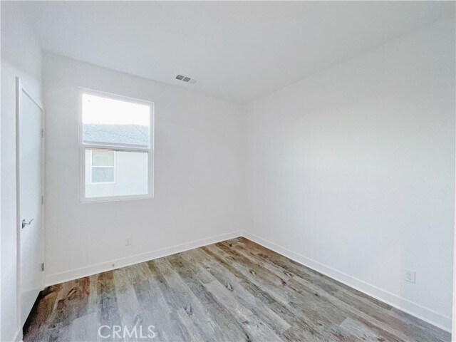 Building Photo - 1330 W Cara Dr