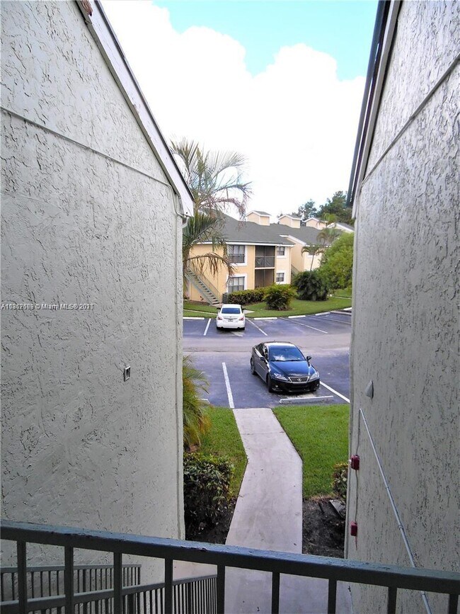 Building Photo - 3987 NW 87th Ave