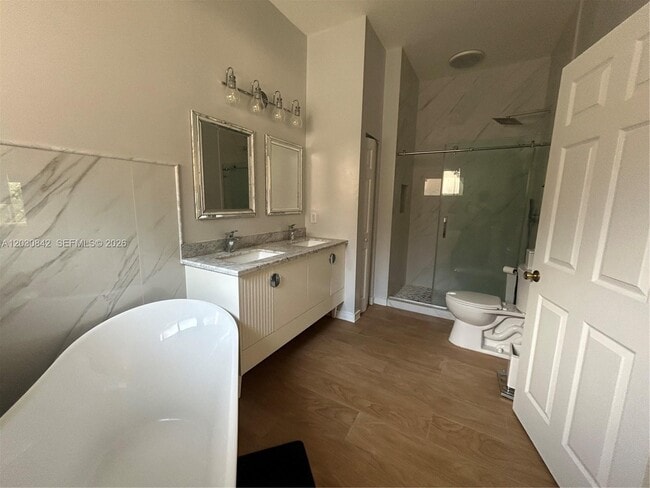Building Photo - 3073 SW 140th Ave